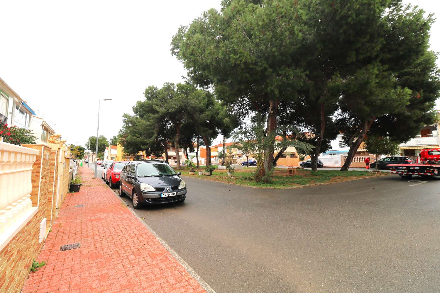 ADOSADO REFORMADO A 300 METROS DEL MAR EN PLAYA DE LOS NÁUFRAGOS – TORREVIEJA