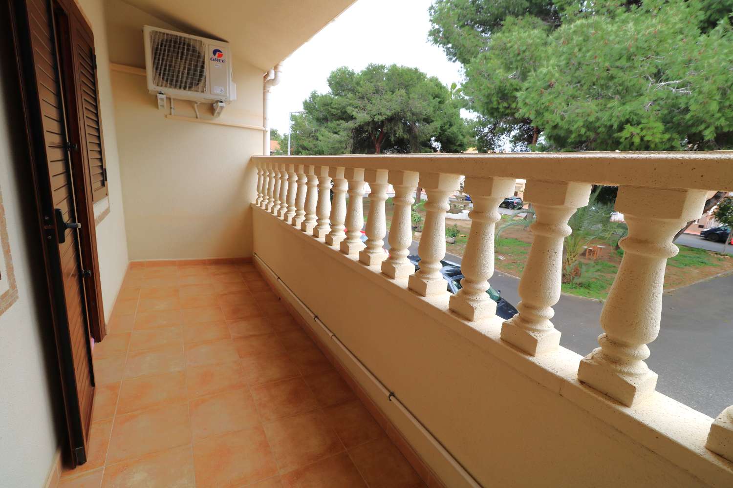 ADOSADO REFORMADO A 300 METROS DEL MAR EN PLAYA DE LOS NÁUFRAGOS – TORREVIEJA