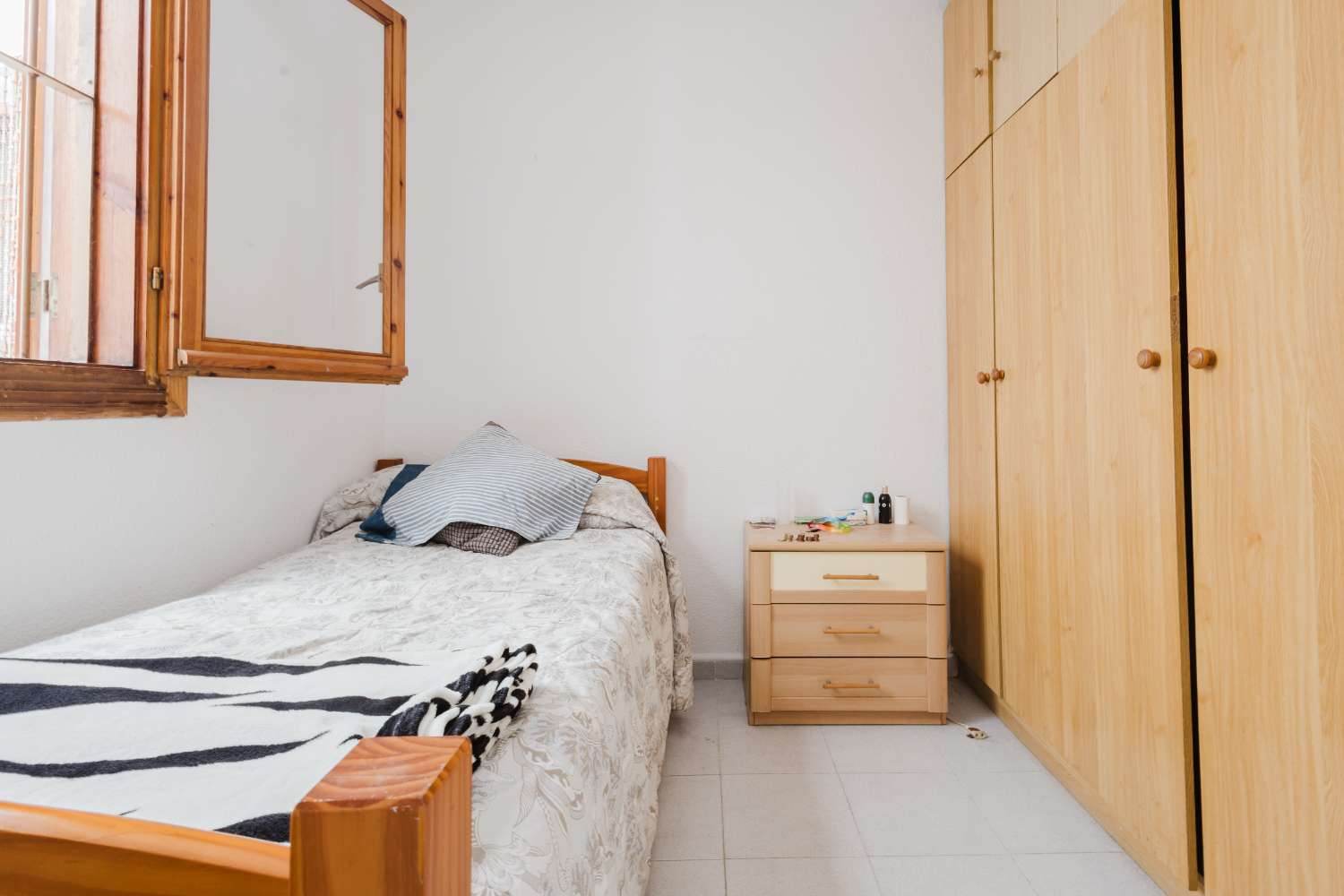 APARTAMENTO A 220 M DE LA PLAYA EN TORREVIEJA – LUZ, UBICACIÓN Y CALIDAD DE VIDA JUNTO AL MAR