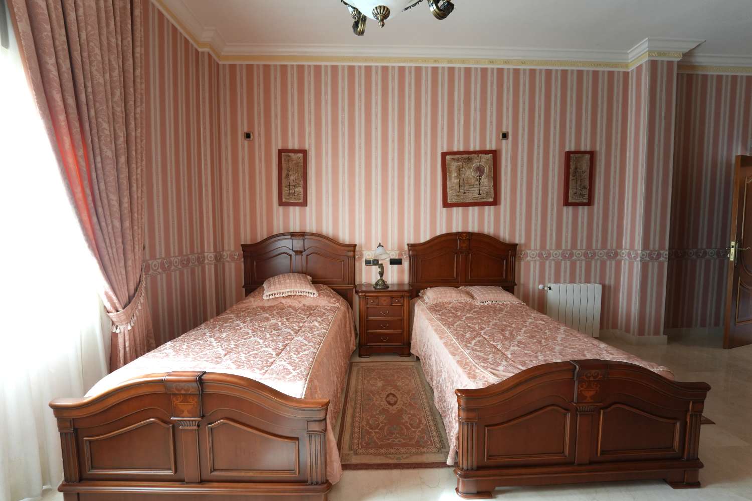 ESPECTACULAR VILLA DE LUJO CON VISTAS AL MAR EN CAMPOAMOR – 734 M² EN PARCELA DE 850 M²