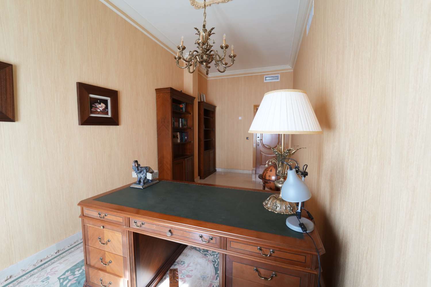 ESPECTACULAR VILLA DE LUJO CON VISTAS AL MAR EN CAMPOAMOR – 734 M² EN PARCELA DE 850 M²