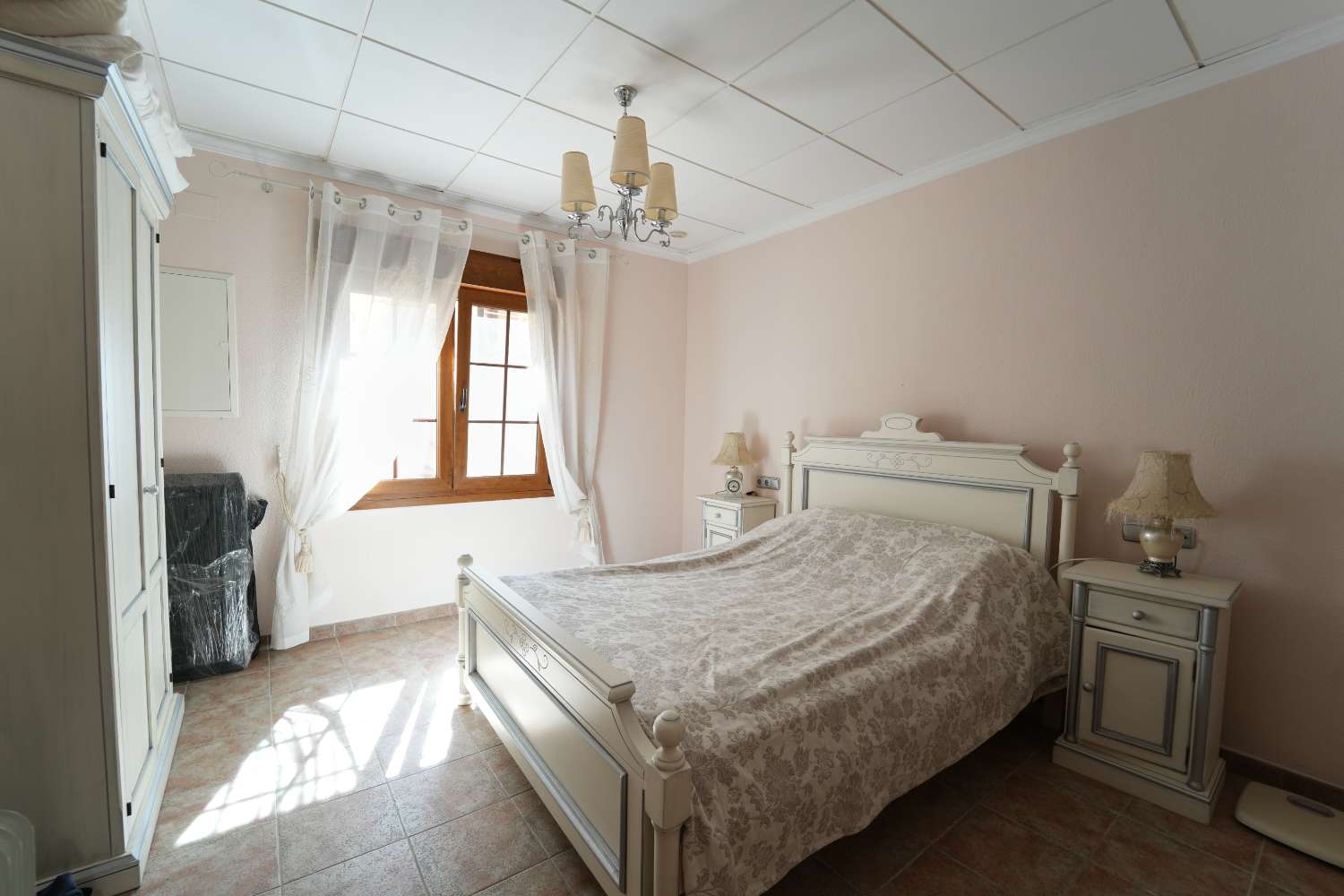 ESPECTACULAR VILLA DE LUJO CON VISTAS AL MAR EN CAMPOAMOR – 734 M² EN PARCELA DE 850 M²