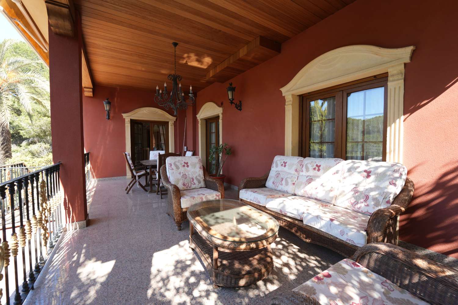 ESPECTACULAR VILLA DE LUJO CON VISTAS AL MAR EN CAMPOAMOR – 734 M² EN PARCELA DE 850 M²