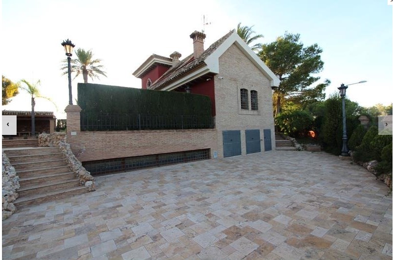 EXCLUSIVA VILLA DE LUJO EN CAMPOAMOR