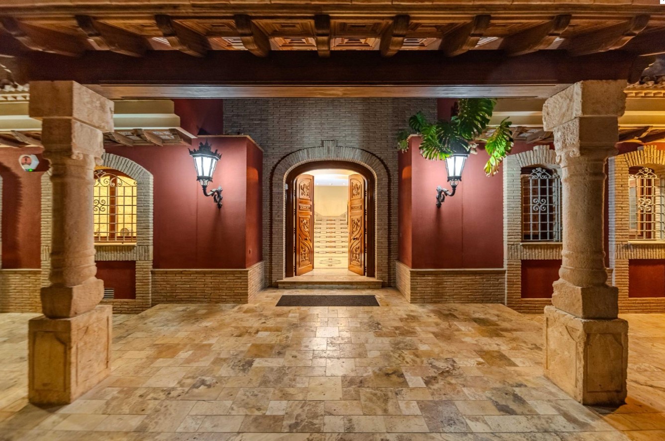 EXCLUSIVA VILLA DE LUJO EN CAMPOAMOR