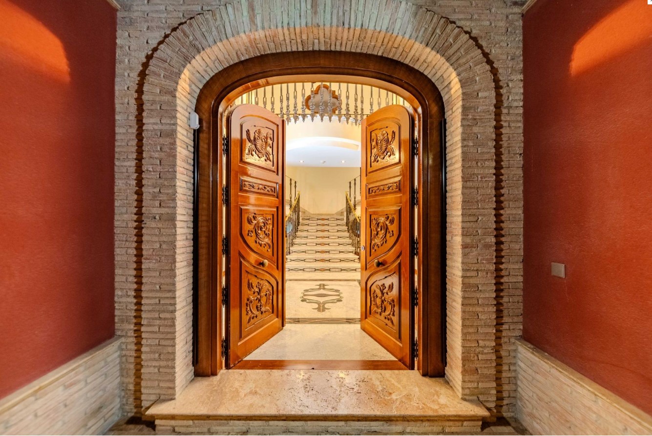 EXCLUSIVA VILLA DE LUJO EN CAMPOAMOR