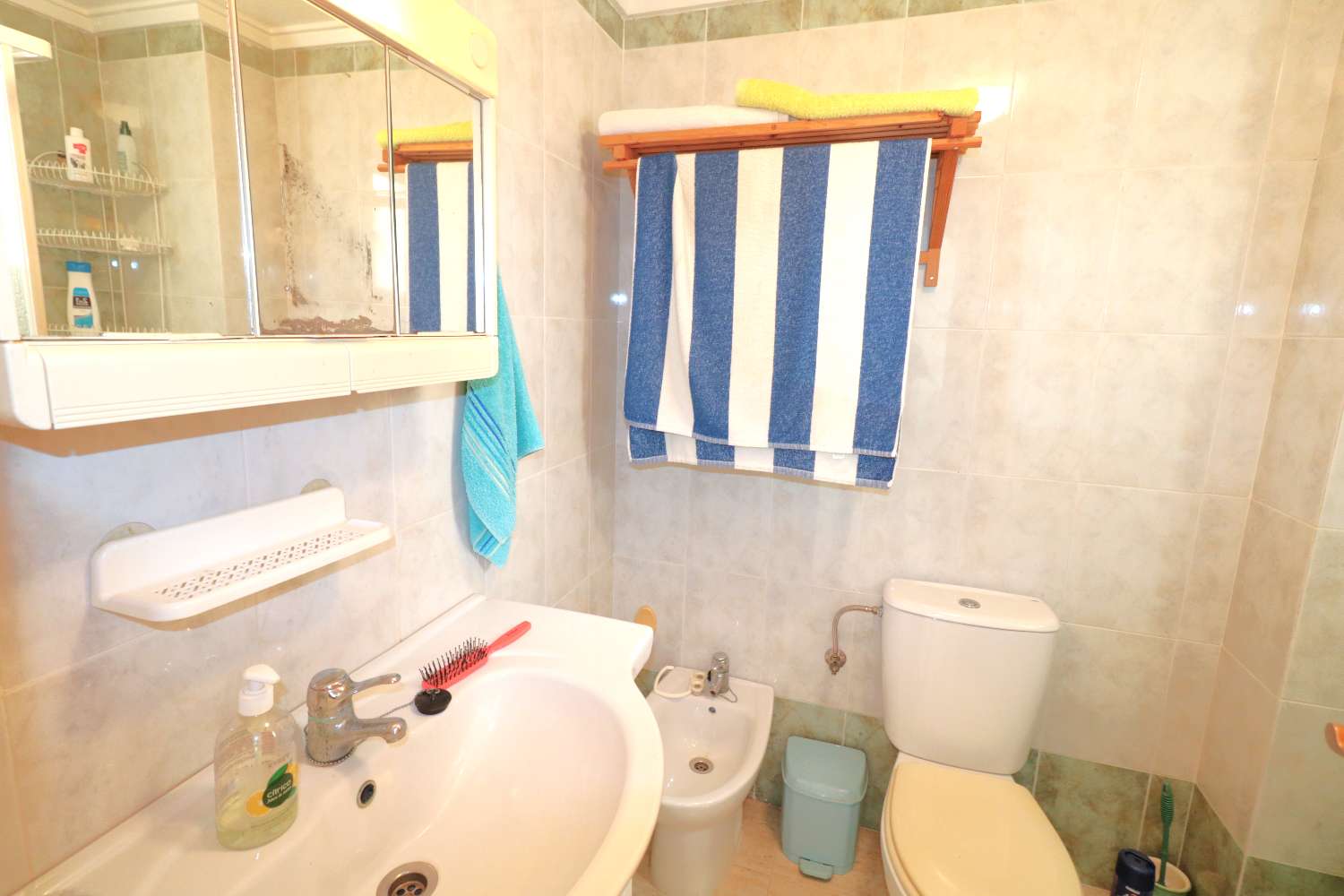 APARTAMENTO LUMINOSO A 500 METROS DEL MAR EN TORREVIEJA CON PISCINA