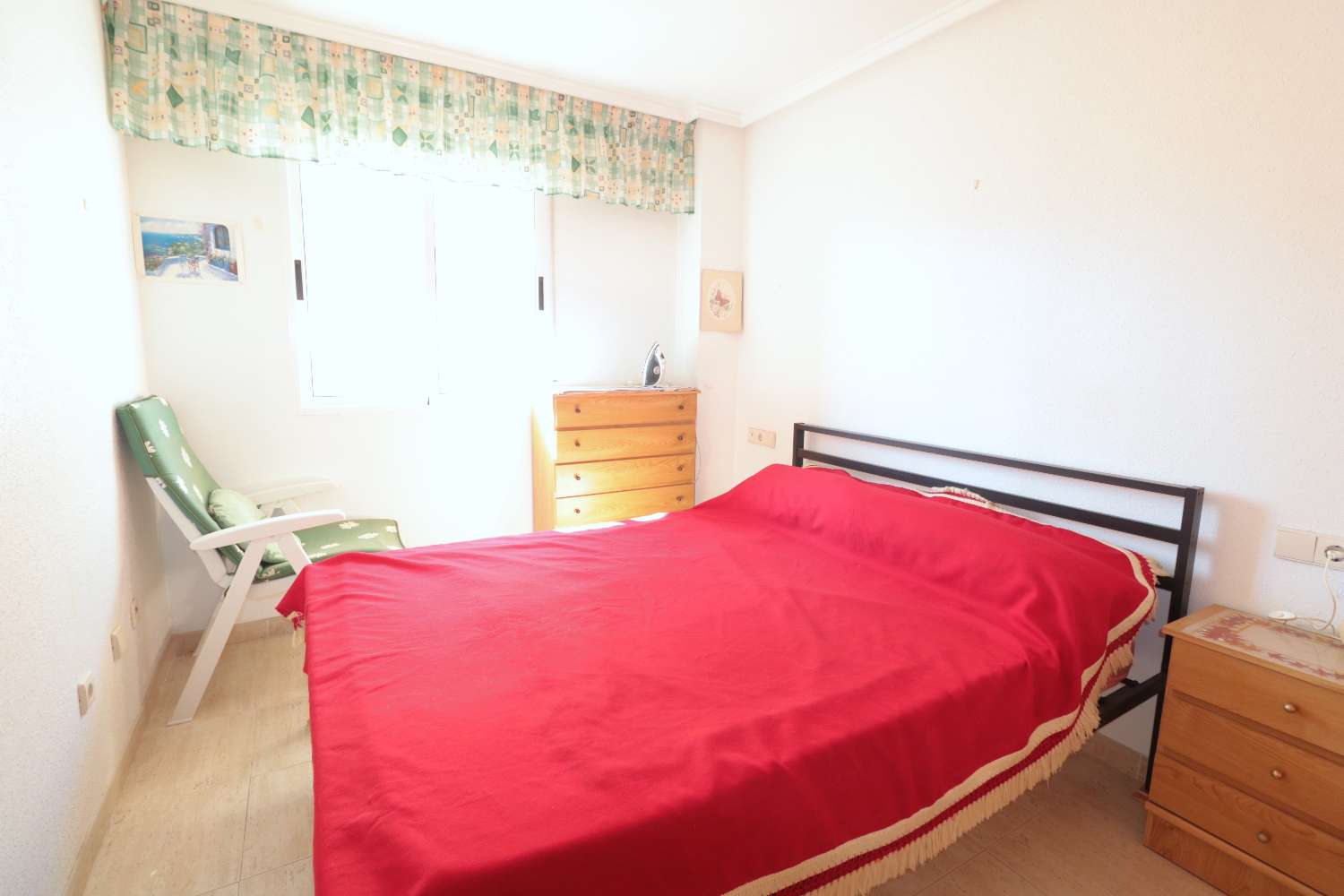 APARTAMENTO LUMINOSO A 500 METROS DEL MAR EN TORREVIEJA CON PISCINA