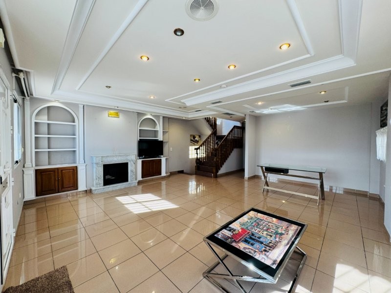 ESPECTACULAR VILLA CON VISTAS AL MAR A 180 METROS DE LA PLAYA EN TORRE LA MATA