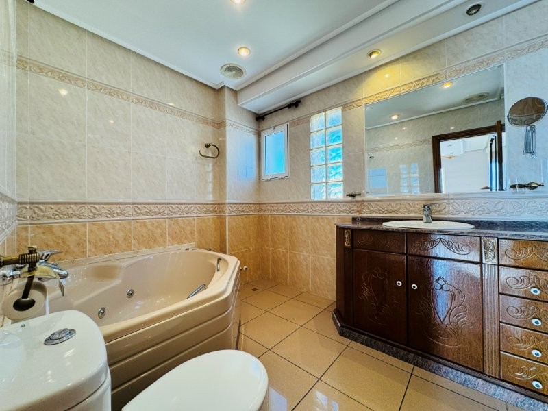 ESPECTACULAR VILLA CON VISTAS AL MAR A 180 METROS DE LA PLAYA EN TORRE LA MATA