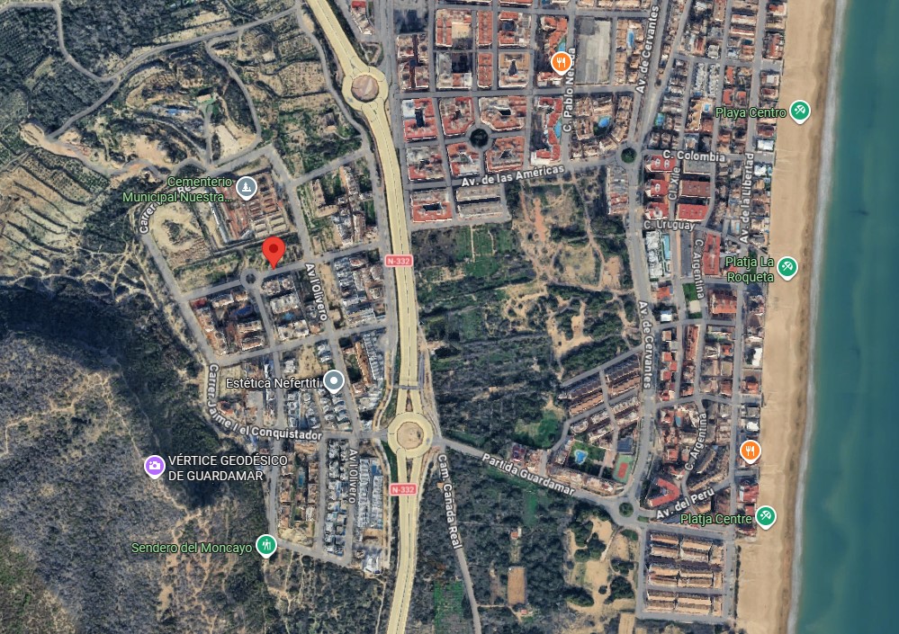 APARTAMENTO MODERNO EN PLANTA BAJA CON GRAN JARDÍN PRIVADO Y GARAJE CERRADO EN