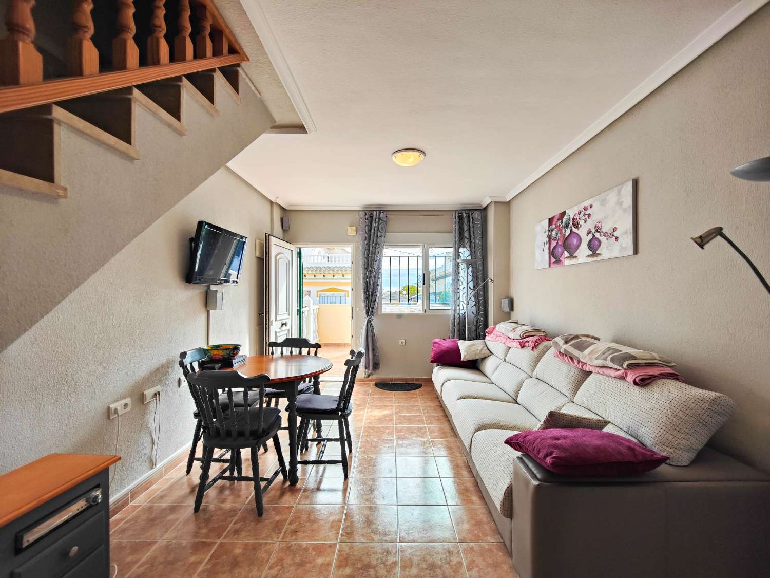 FANTÁSTICA VIVIENDA ADOSADA EN ESQUINA CON SOLÁRIUM Y JARDÍN PRIVADO EN PUNTA PRIMA – Orihuela Costa