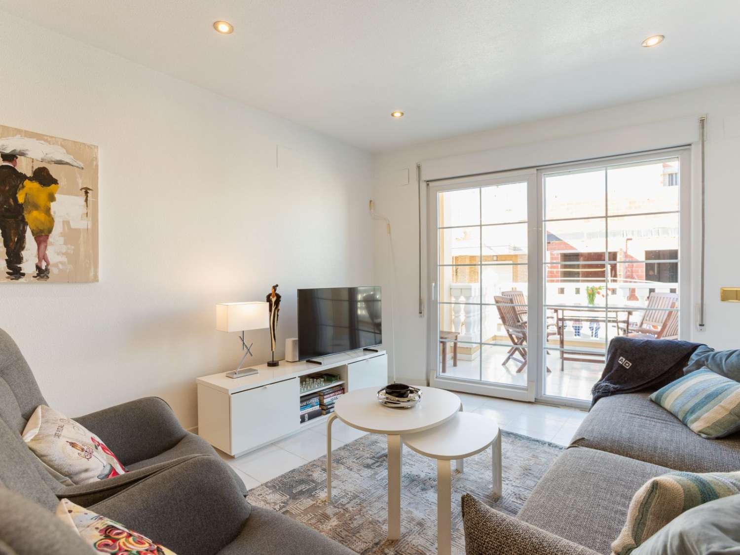 PENTHOUSE EXCLUSIF À 100 M DE LA PLAGE DE LOS LOCOS À TORREVIEJA – 3 CHAMBRES, CHAUFFAGE PAR LE SOL ET PRÊT À EMMÉNAGER