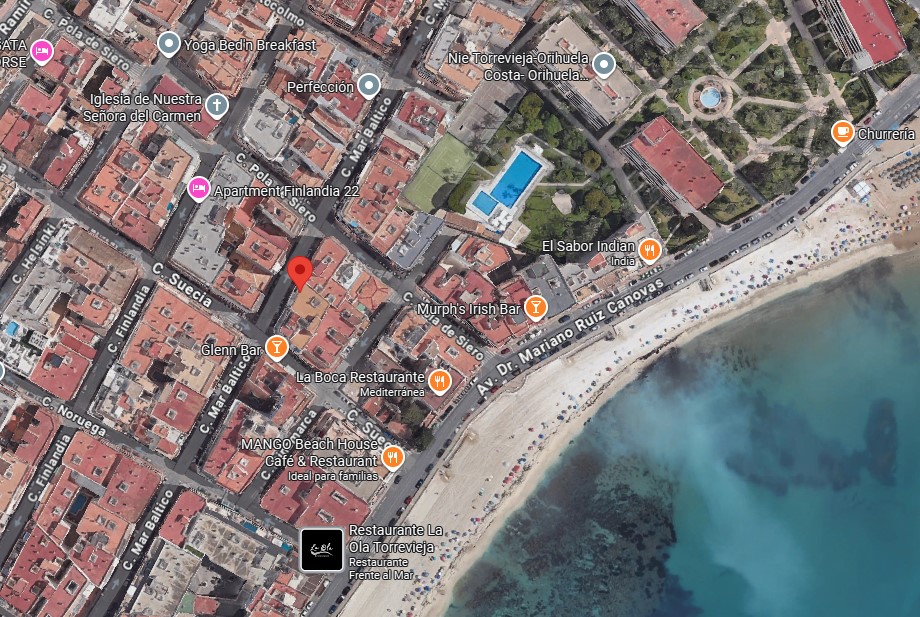 PENTHOUSE EXCLUSIF À 100 M DE LA PLAGE DE LOS LOCOS À TORREVIEJA – 3 CHAMBRES, CHAUFFAGE PAR LE SOL ET PRÊT À EMMÉNAGER