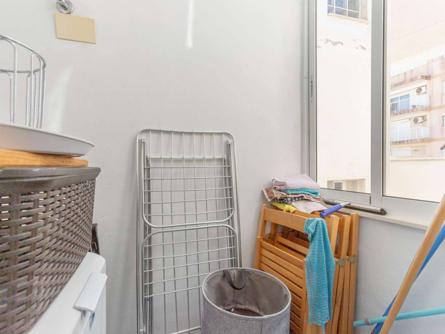 PENTHOUSE EXCLUSIF À 100 M DE LA PLAGE DE LOS LOCOS À TORREVIEJA – 3 CHAMBRES, CHAUFFAGE PAR LE SOL ET PRÊT À EMMÉNAGER