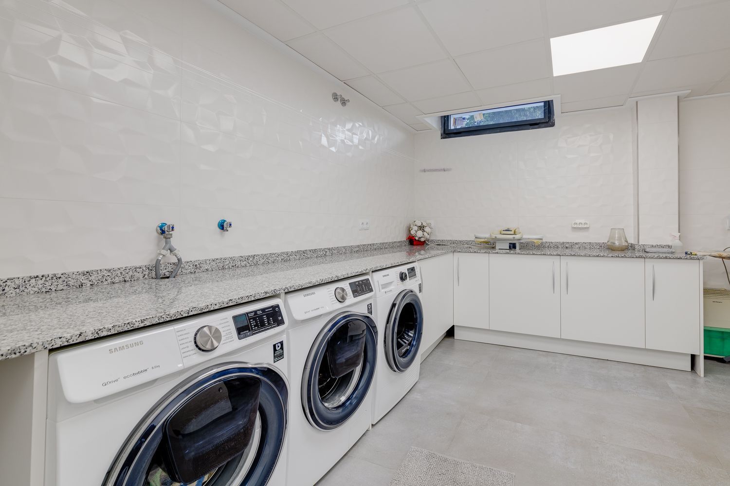 LUXURY VILLA IN TORREVIEJA – CONTEMPORARY DESIGN, SMART TECHNOLOGY AND ABSOLUTE COMFORT