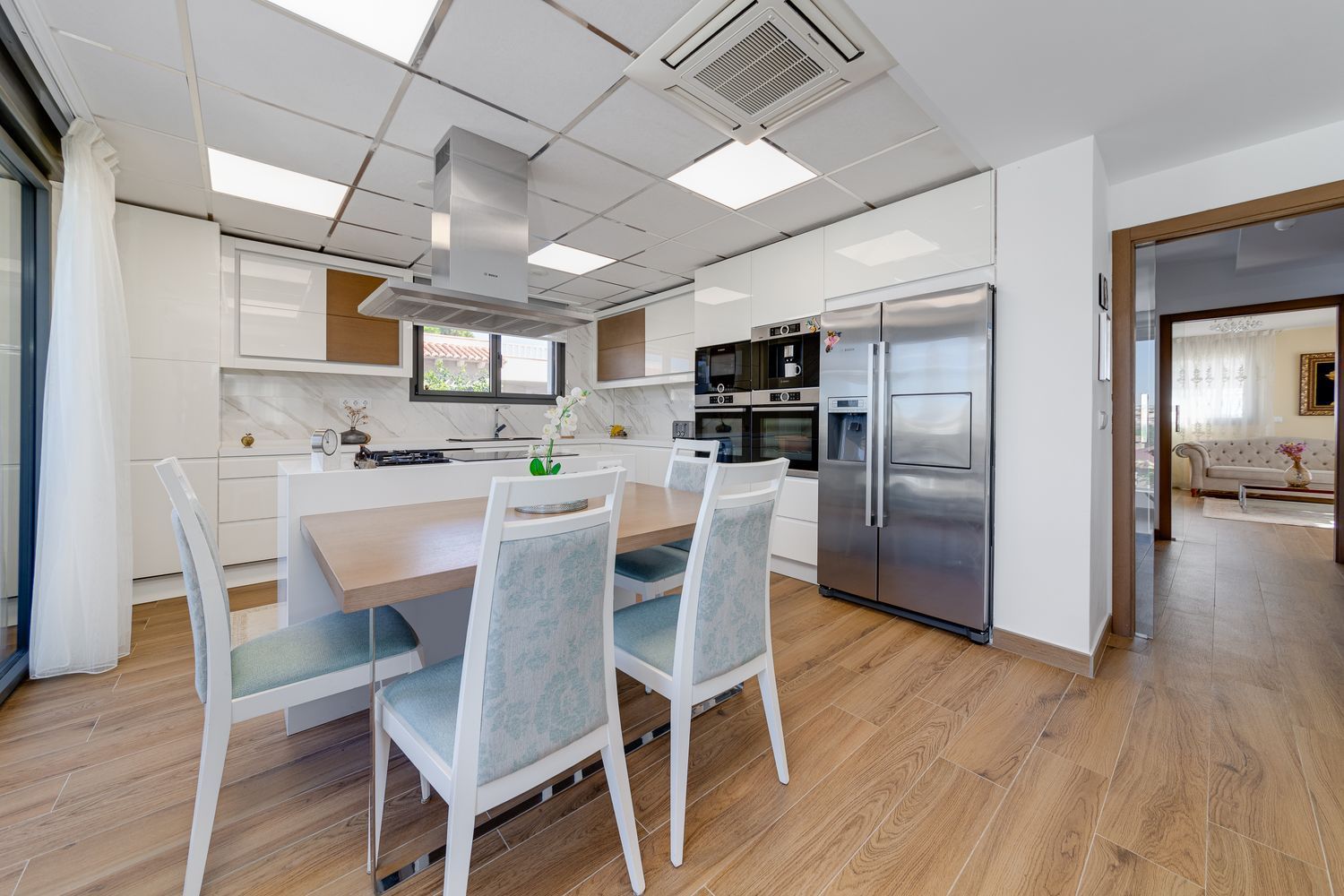 LUXURY VILLA IN TORREVIEJA – CONTEMPORARY DESIGN, SMART TECHNOLOGY AND ABSOLUTE COMFORT