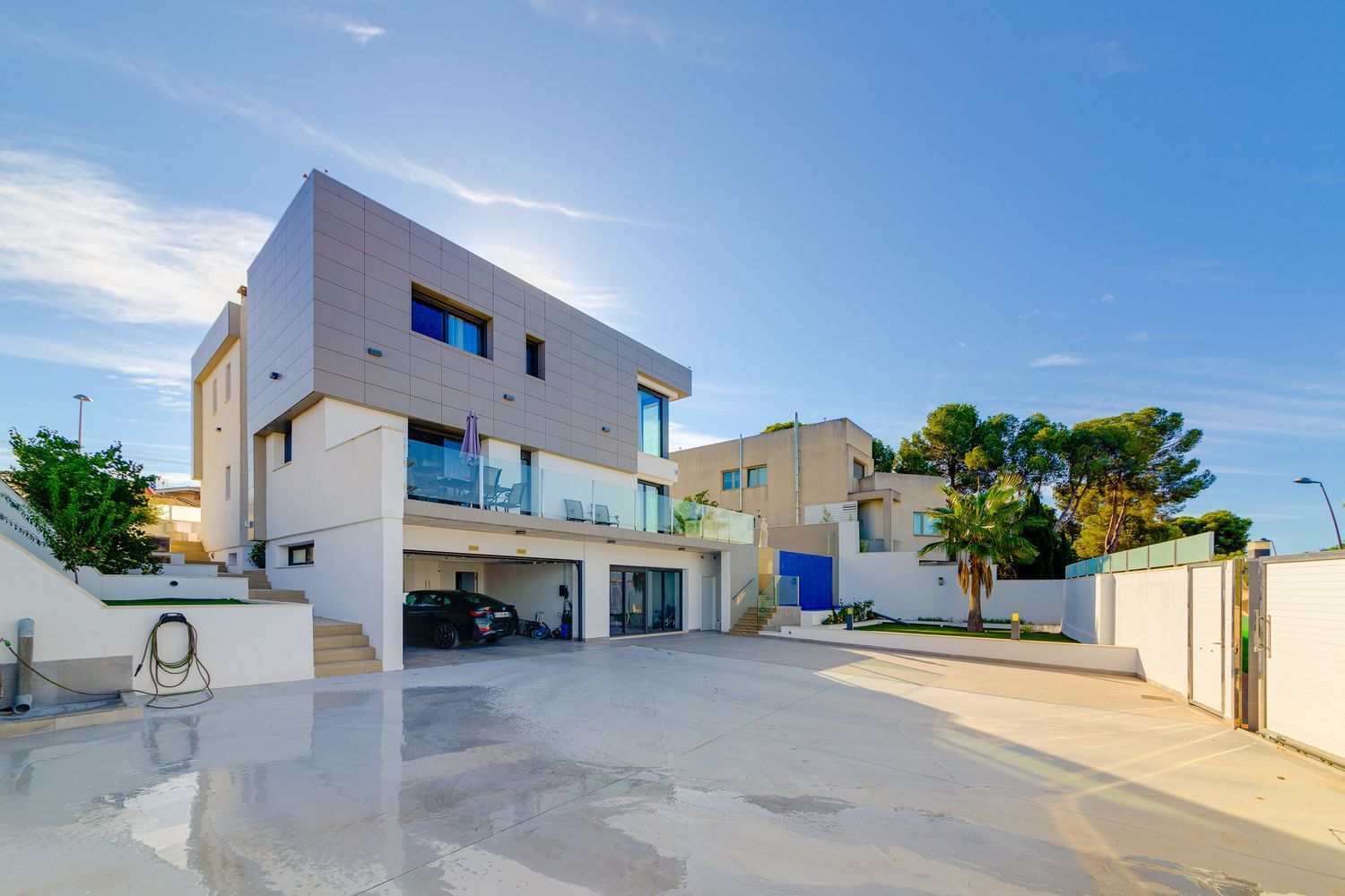 LUXURY VILLA IN TORREVIEJA – CONTEMPORARY DESIGN, SMART TECHNOLOGY AND ABSOLUTE COMFORT
