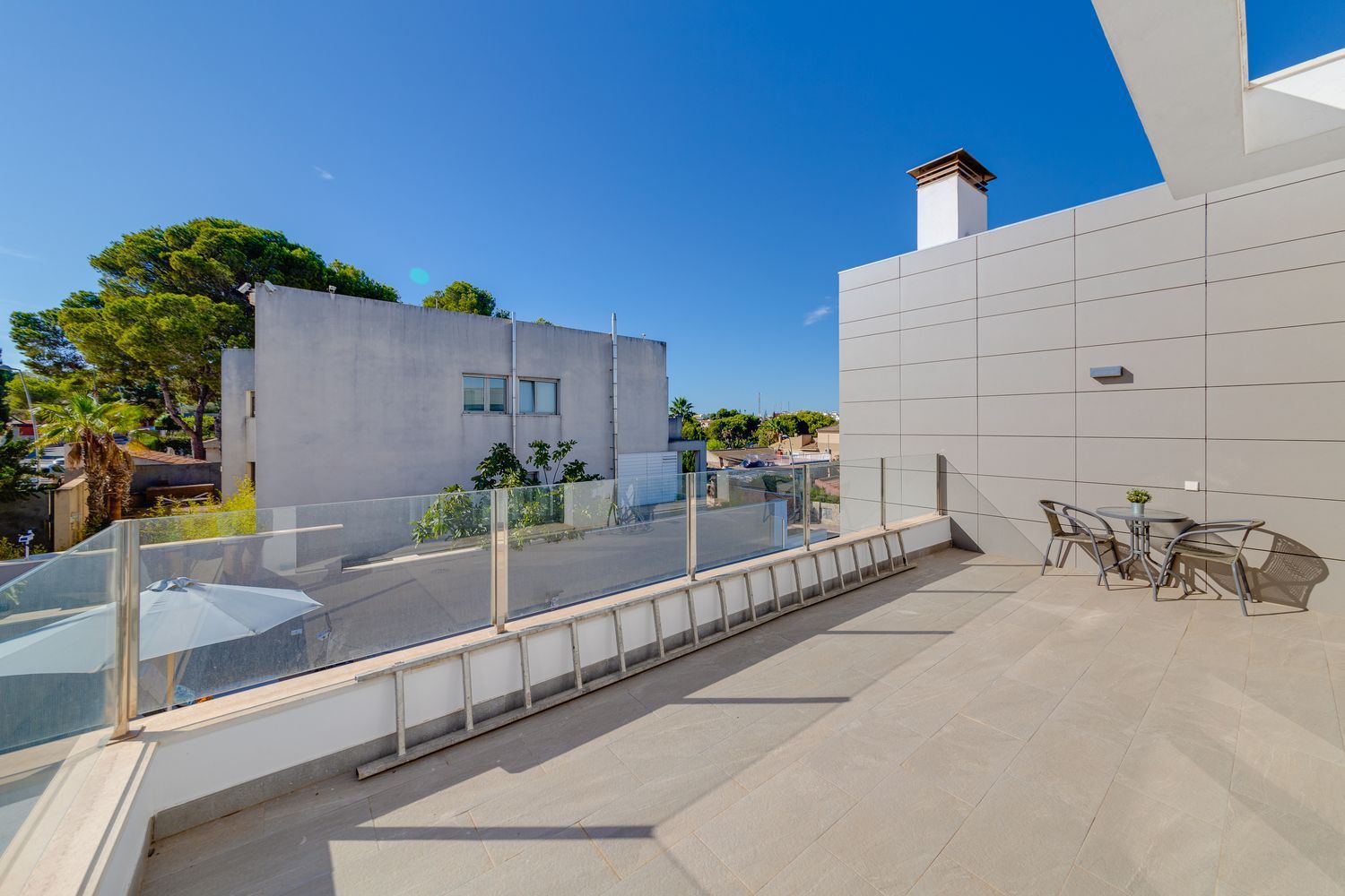 LUXURY VILLA IN TORREVIEJA – CONTEMPORARY DESIGN, SMART TECHNOLOGY AND ABSOLUTE COMFORT