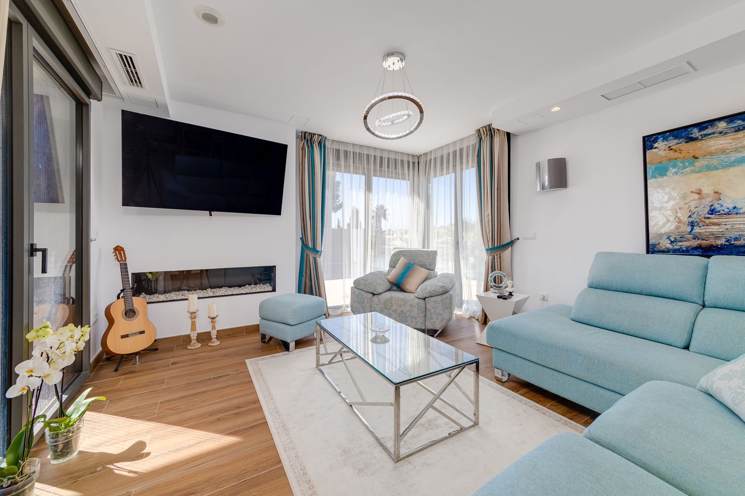 LUXURY VILLA IN TORREVIEJA – CONTEMPORARY DESIGN, SMART TECHNOLOGY AND ABSOLUTE COMFORT