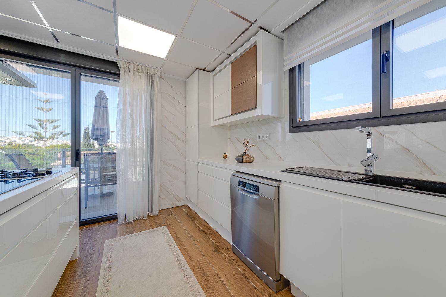 LUXURY VILLA IN TORREVIEJA – CONTEMPORARY DESIGN, SMART TECHNOLOGY AND ABSOLUTE COMFORT