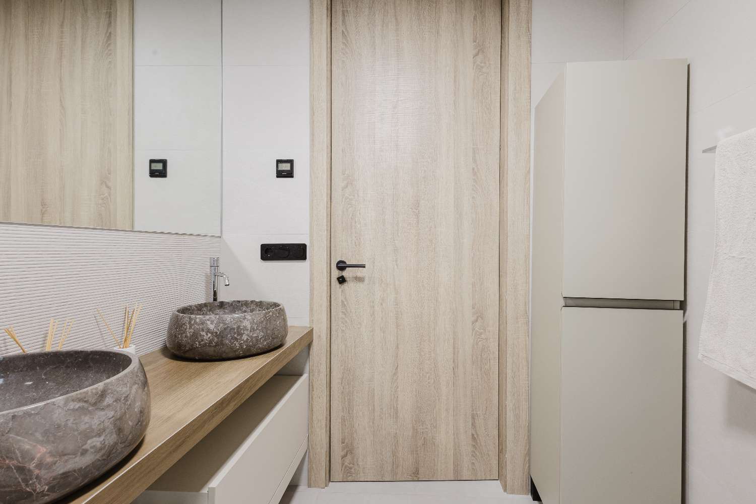 LUKSUSHUVILA YKSITYISELLÄ UIMA-ALLAALLA LA FINCA GOLF RESORTISSA – MODERNI MUOTOILU JA ETELÄSUUNTAINEN SUUNTA