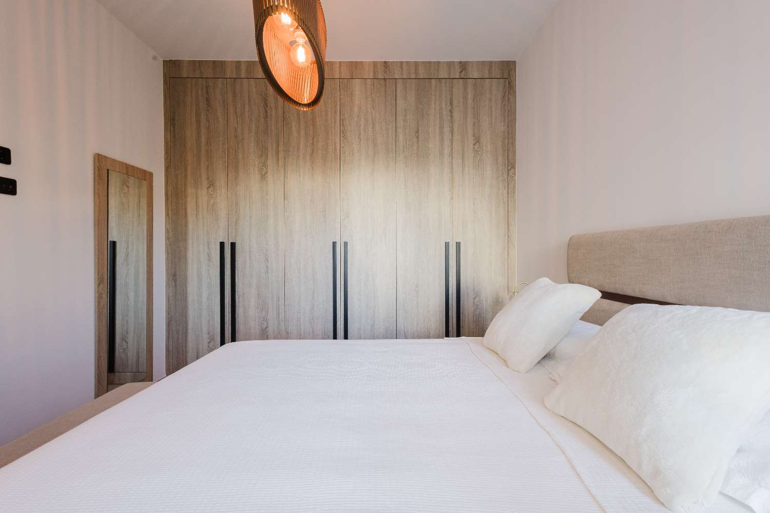 LUKSUSHUVILA YKSITYISELLÄ UIMA-ALLAALLA LA FINCA GOLF RESORTISSA – MODERNI MUOTOILU JA ETELÄSUUNTAINEN SUUNTA