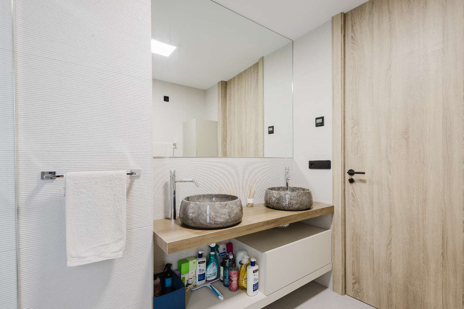 LUKSUSHUVILA YKSITYISELLÄ UIMA-ALLAALLA LA FINCA GOLF RESORTISSA – MODERNI MUOTOILU JA ETELÄSUUNTAINEN SUUNTA