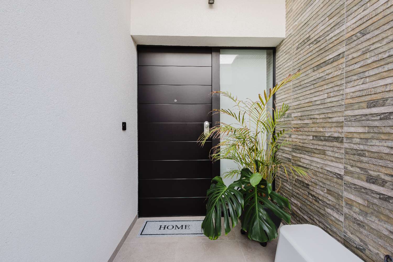 LUKSUSHUVILA YKSITYISELLÄ UIMA-ALLAALLA LA FINCA GOLF RESORTISSA – MODERNI MUOTOILU JA ETELÄSUUNTAINEN SUUNTA