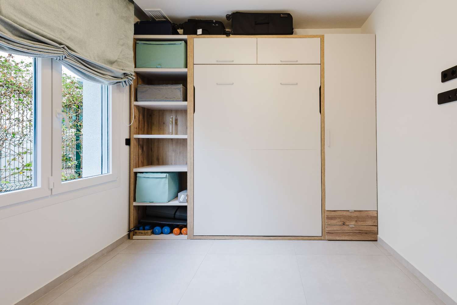 LUKSUSHUVILA YKSITYISELLÄ UIMA-ALLAALLA LA FINCA GOLF RESORTISSA – MODERNI MUOTOILU JA ETELÄSUUNTAINEN SUUNTA