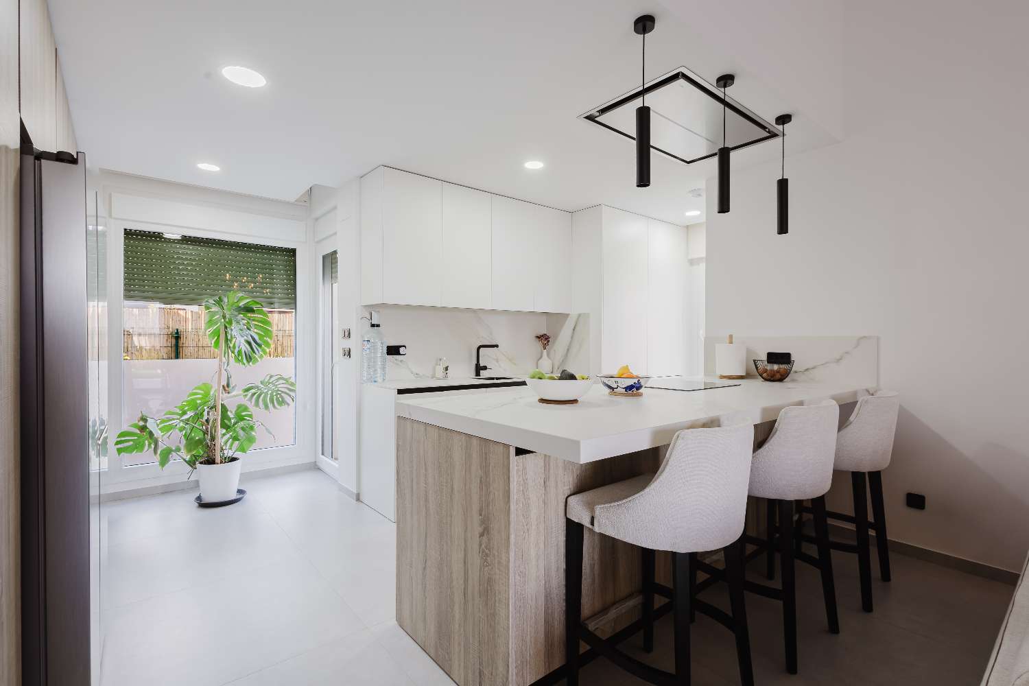 LUKSUSHUVILA YKSITYISELLÄ UIMA-ALLAALLA LA FINCA GOLF RESORTISSA – MODERNI MUOTOILU JA ETELÄSUUNTAINEN SUUNTA