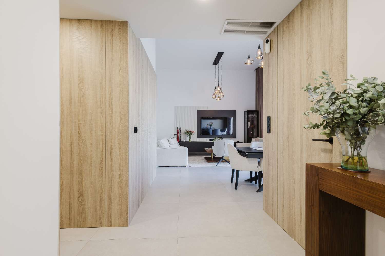 LUKSUSHUVILA YKSITYISELLÄ UIMA-ALLAALLA LA FINCA GOLF RESORTISSA – MODERNI MUOTOILU JA ETELÄSUUNTAINEN SUUNTA