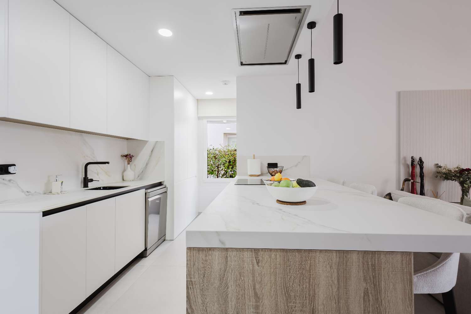 LUKSUSHUVILA YKSITYISELLÄ UIMA-ALLAALLA LA FINCA GOLF RESORTISSA – MODERNI MUOTOILU JA ETELÄSUUNTAINEN SUUNTA