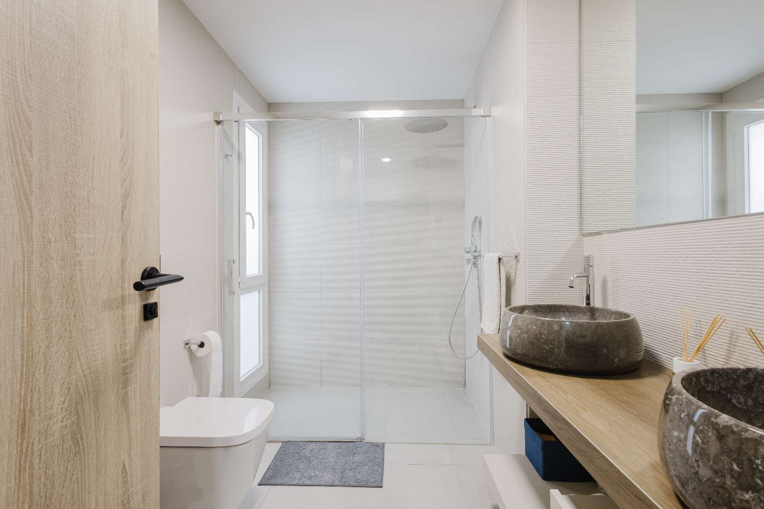 LUKSUSHUVILA YKSITYISELLÄ UIMA-ALLAALLA LA FINCA GOLF RESORTISSA – MODERNI MUOTOILU JA ETELÄSUUNTAINEN SUUNTA