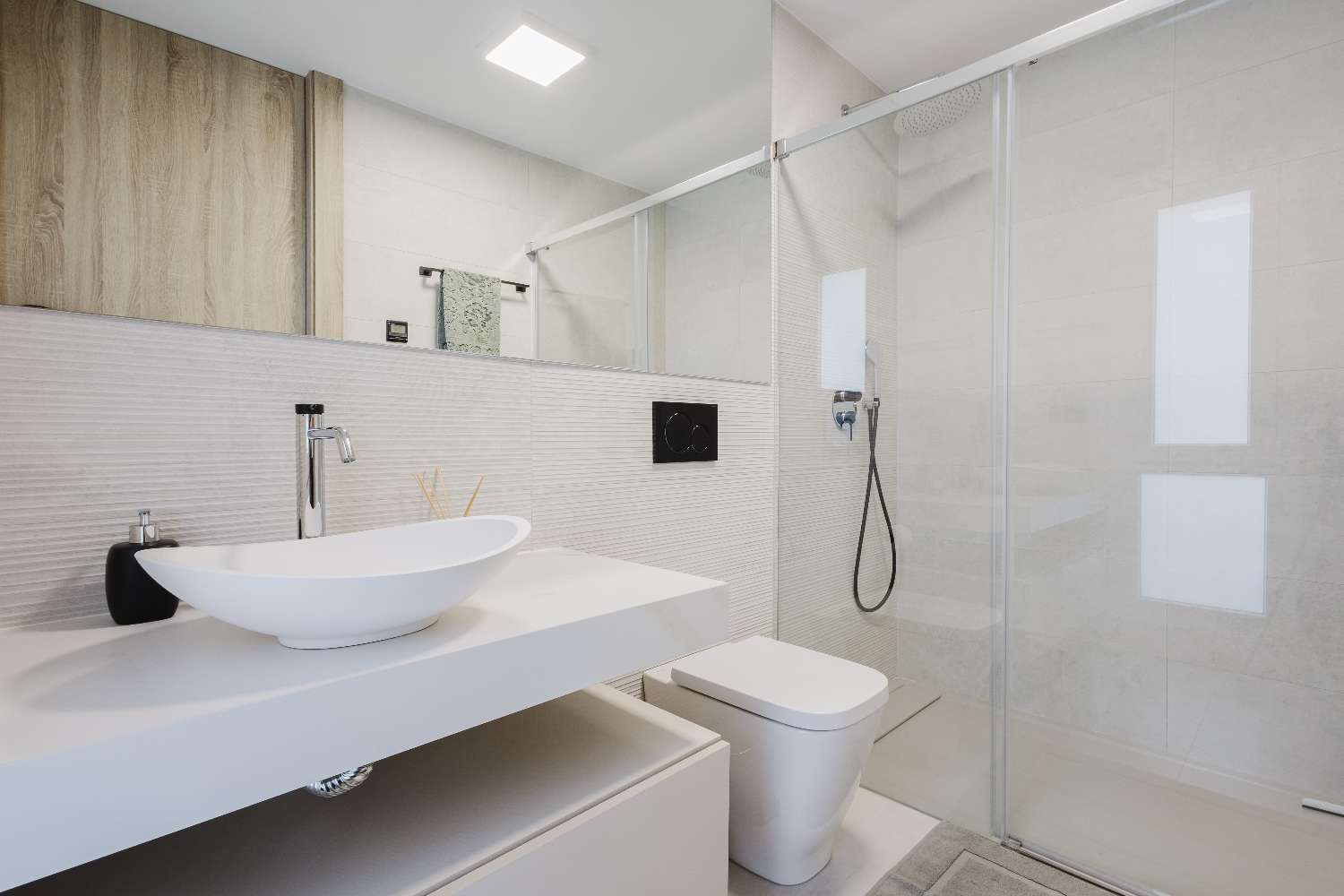 LUKSUSHUVILA YKSITYISELLÄ UIMA-ALLAALLA LA FINCA GOLF RESORTISSA – MODERNI MUOTOILU JA ETELÄSUUNTAINEN SUUNTA