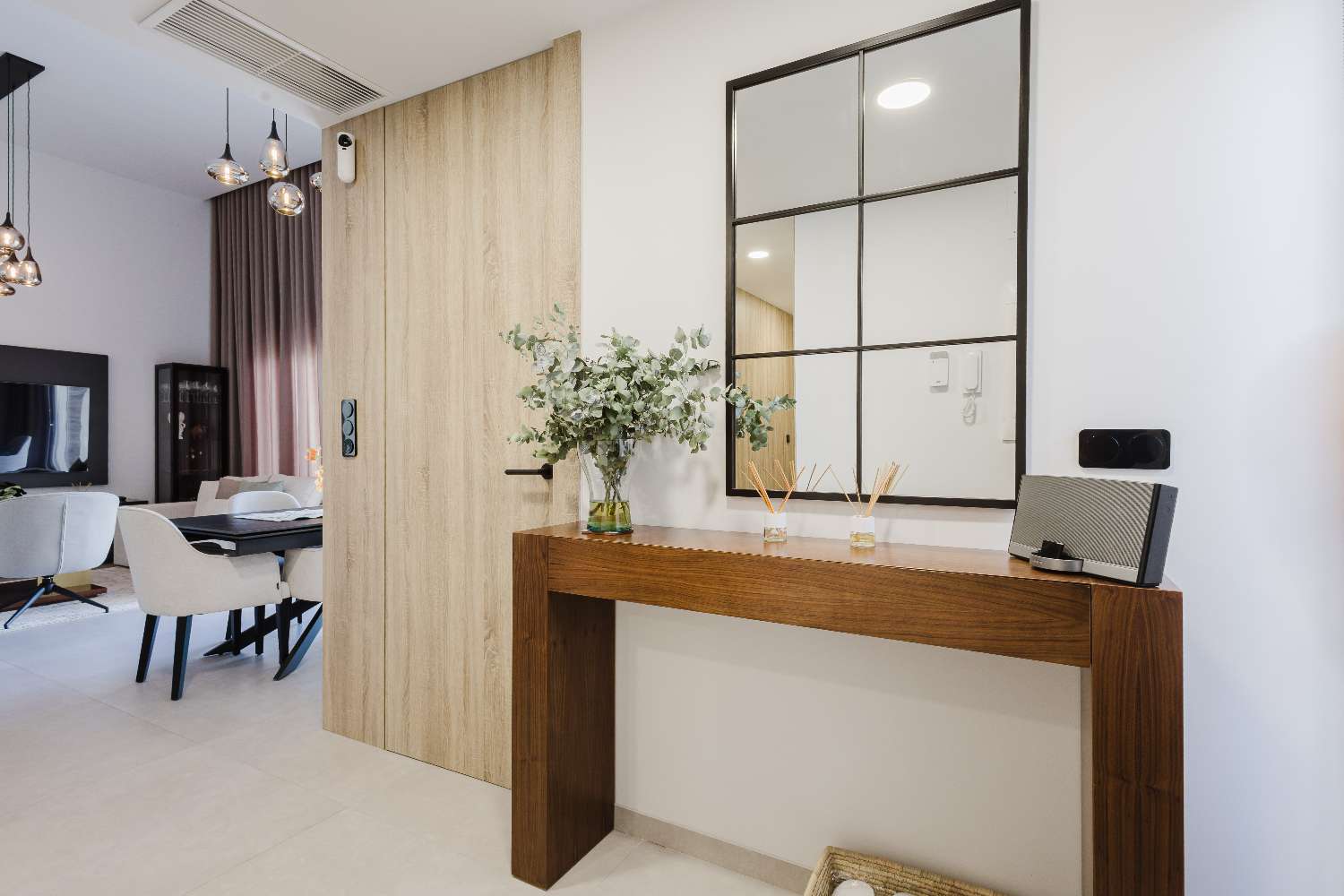 LUKSUSHUVILA YKSITYISELLÄ UIMA-ALLAALLA LA FINCA GOLF RESORTISSA – MODERNI MUOTOILU JA ETELÄSUUNTAINEN SUUNTA