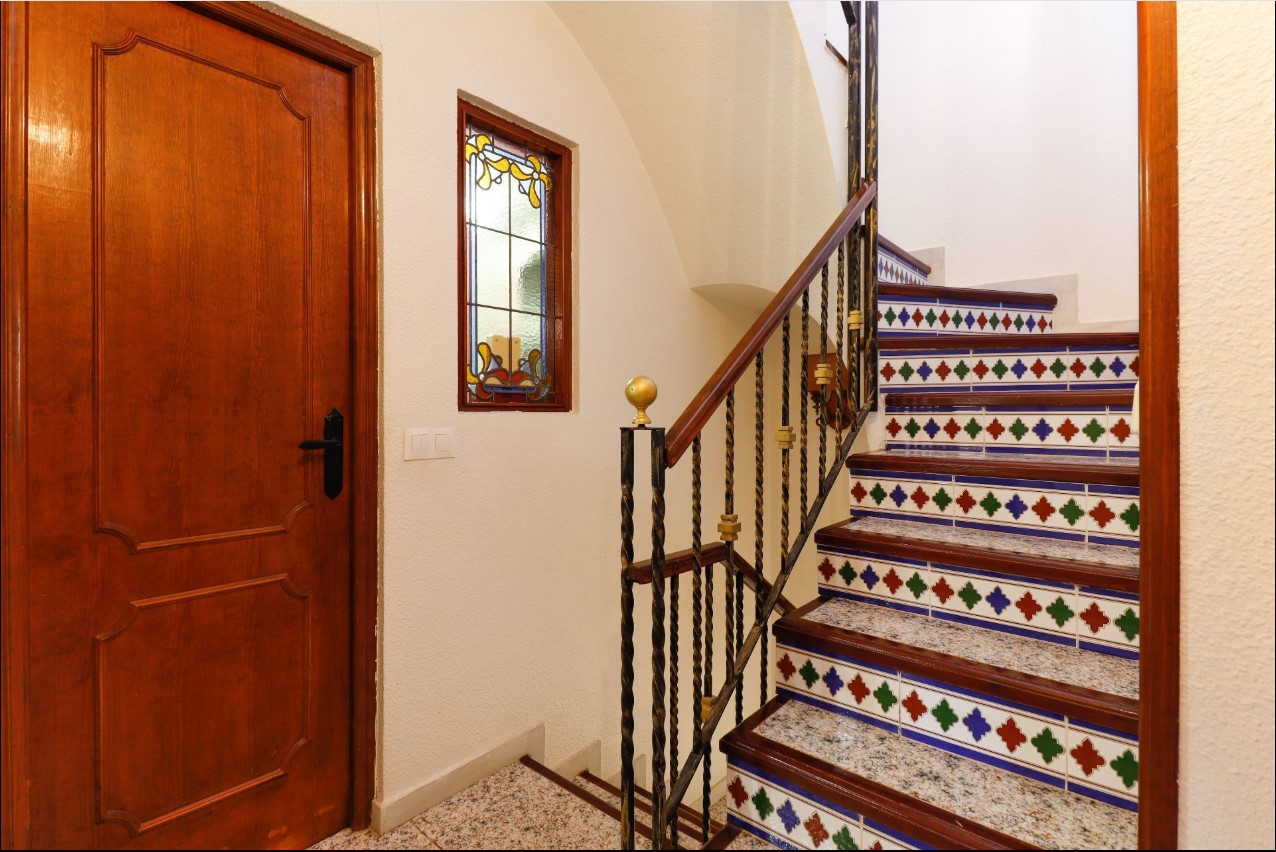 EXCLUSIVO CHALET ADOSADO A SOLO 150 M DE LA PLAYA EN CABO CERVERA CON SOLÁRIUM Y VISTAS AL MAR