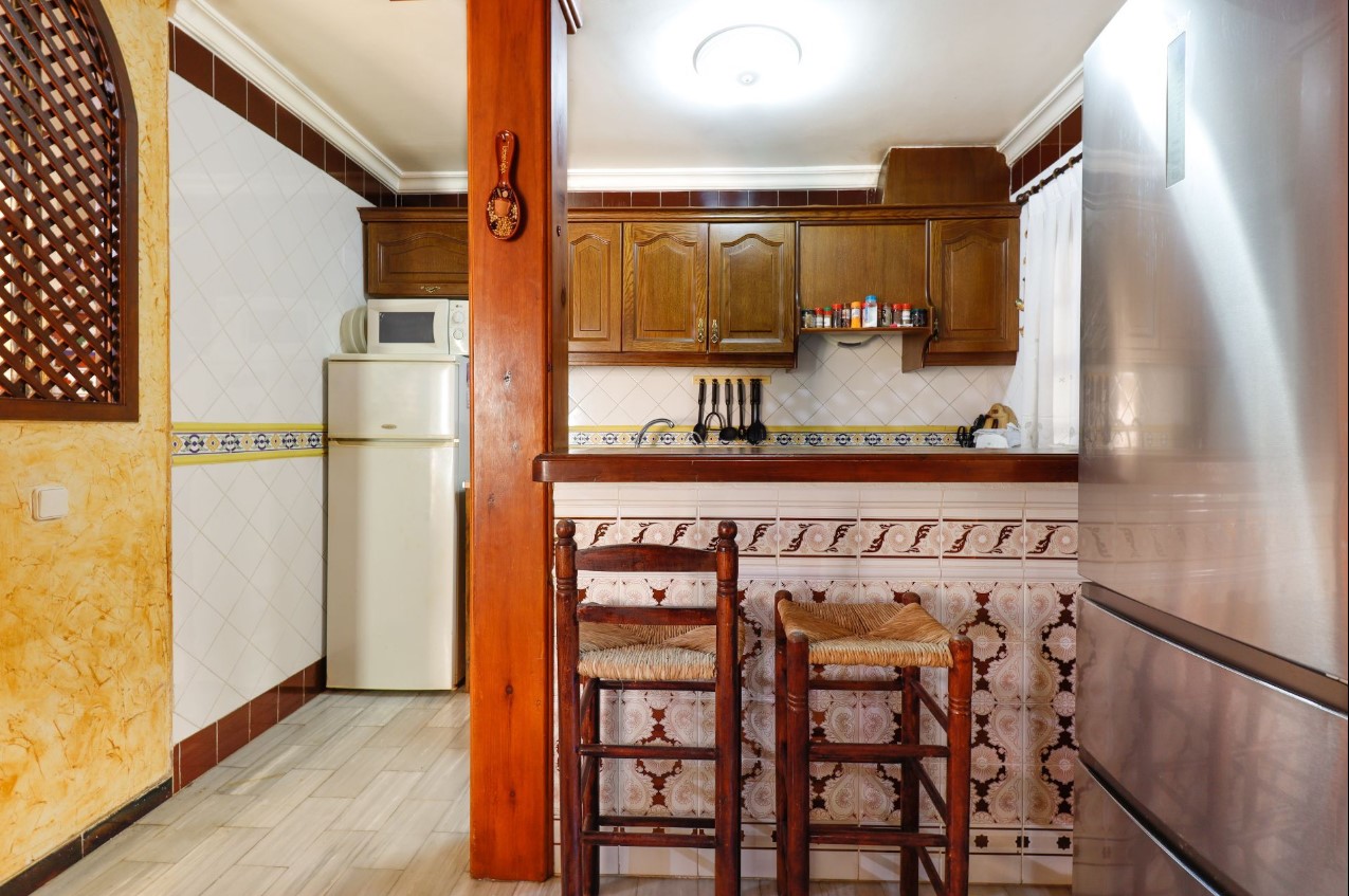 EXCLUSIVO CHALET ADOSADO A SOLO 150 M DE LA PLAYA EN CABO CERVERA CON SOLÁRIUM Y VISTAS AL MAR