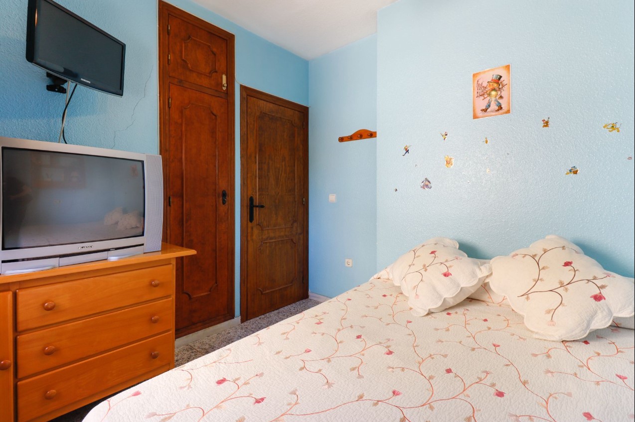 EXCLUSIVO CHALET ADOSADO A SOLO 150 M DE LA PLAYA EN CABO CERVERA CON SOLÁRIUM Y VISTAS AL MAR