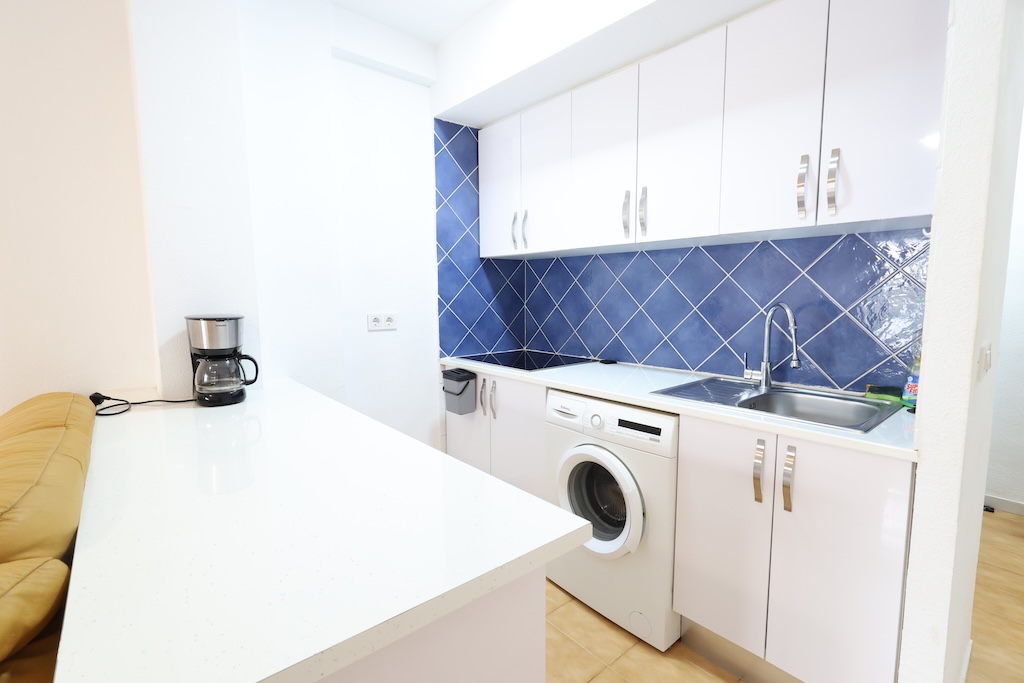 APARTAMENTO CON VISTAS AL MAR A 250M DE LA PLAYA EN MAR AZUL – TERRAZA ACRISTALADA Y LISTO PARA ENTRAR A VIVIR