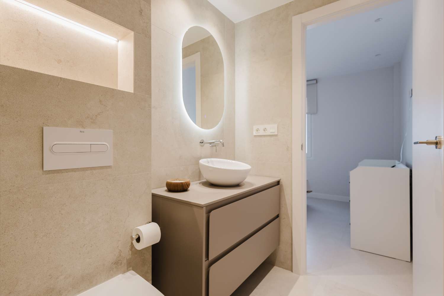 ESPECTACULAR APARTAMENTO DE LUJO EN PRIMERA LÍNEA DE MAR – 3 DORMITORIOS, REFORMADO EN 2025 Y VISTAS PANORÁMICAS AL MEDITERRÁNEO