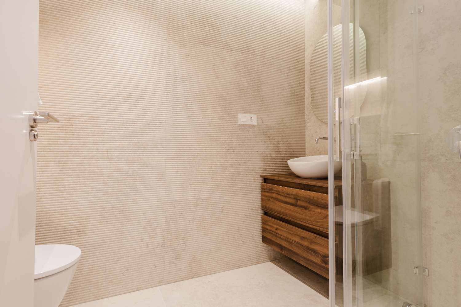 ESPECTACULAR APARTAMENTO DE LUJO EN PRIMERA LÍNEA DE MAR – 3 DORMITORIOS, REFORMADO EN 2025 Y VISTAS PANORÁMICAS AL MEDITERRÁNEO