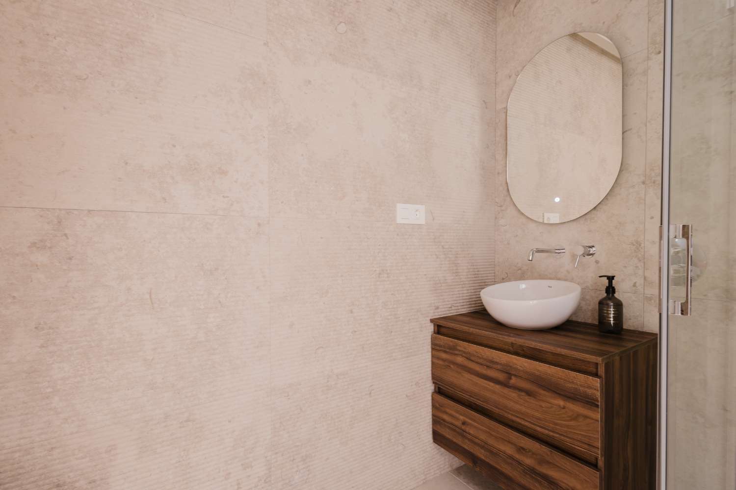 ESPECTACULAR APARTAMENTO DE LUJO EN PRIMERA LÍNEA DE MAR – 3 DORMITORIOS, REFORMADO EN 2025 Y VISTAS PANORÁMICAS AL MEDITERRÁNEO