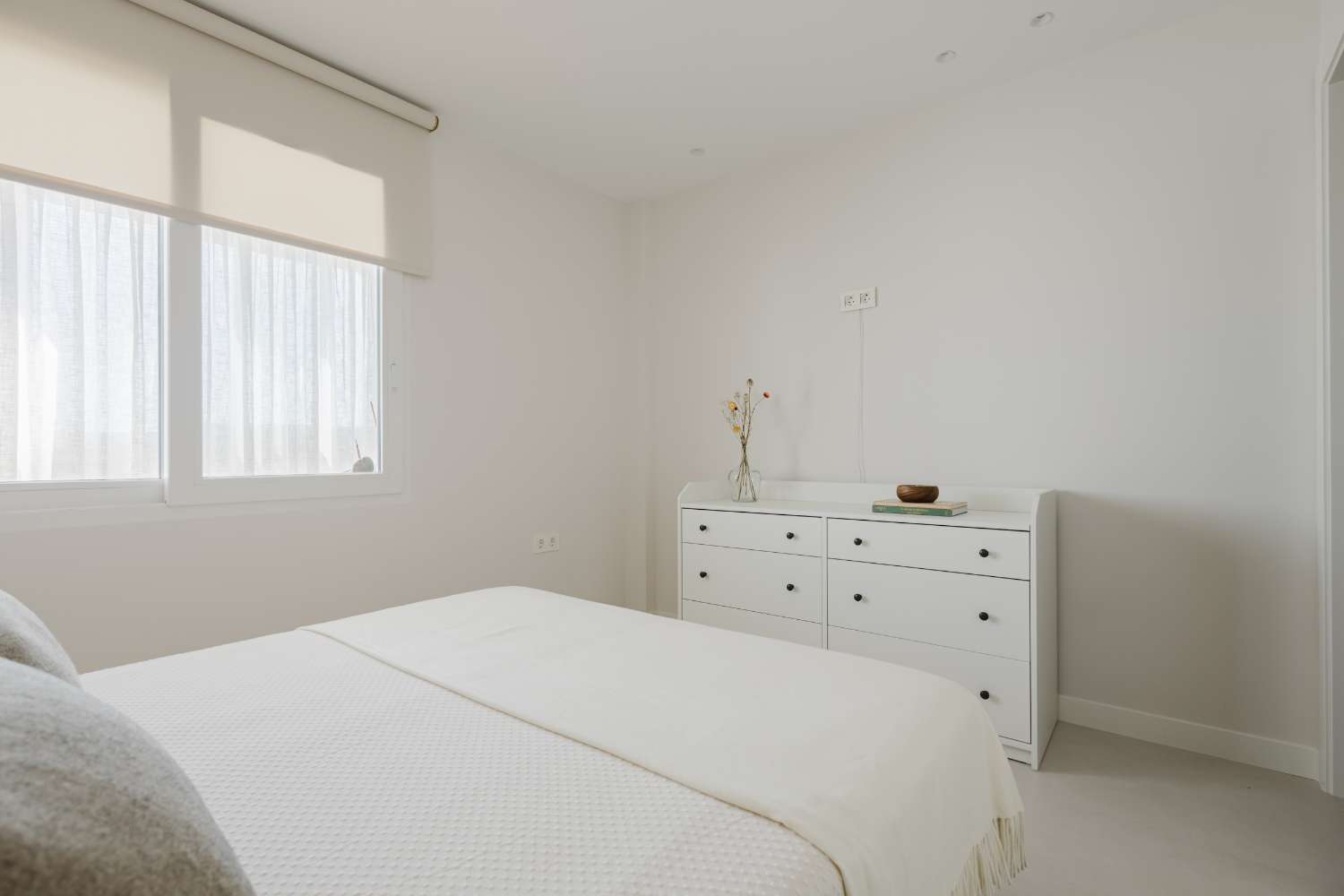 ESPECTACULAR APARTAMENTO DE LUJO EN PRIMERA LÍNEA DE MAR – 3 DORMITORIOS, REFORMADO EN 2025 Y VISTAS PANORÁMICAS AL MEDITERRÁNEO