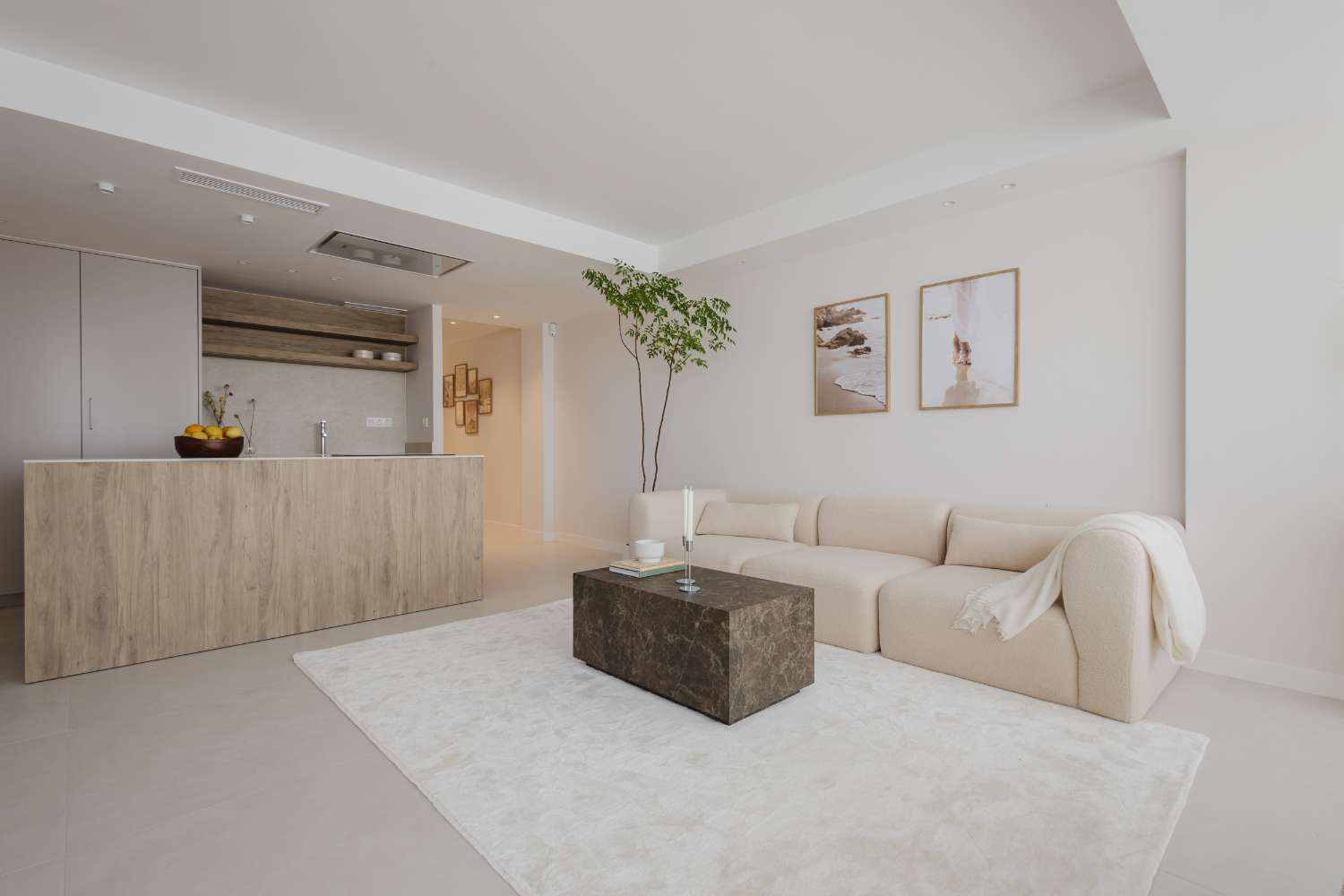 ESPECTACULAR APARTAMENTO DE LUJO EN PRIMERA LÍNEA DE MAR – 3 DORMITORIOS, REFORMADO EN 2025 Y VISTAS PANORÁMICAS AL MEDITERRÁNEO