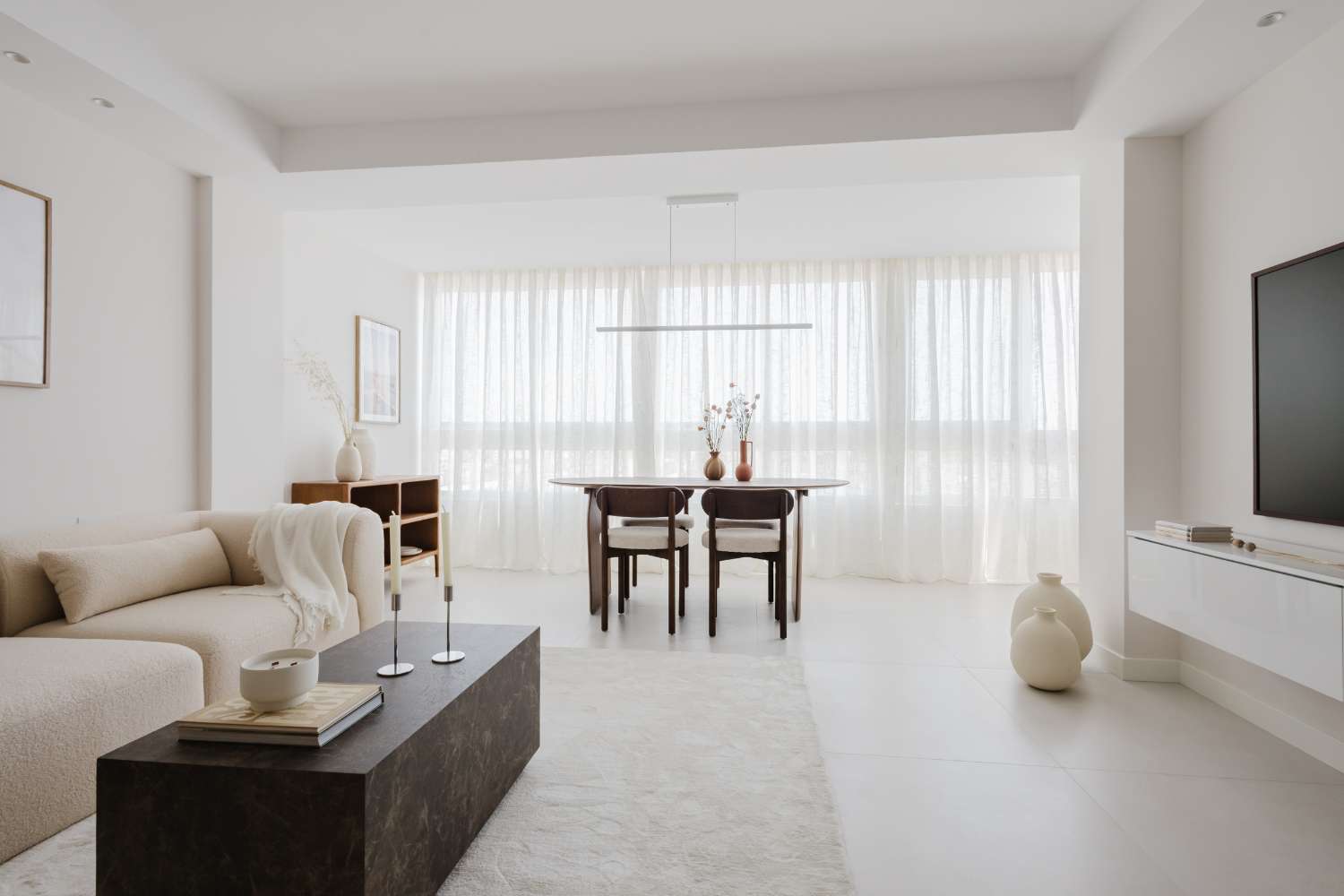 ESPECTACULAR APARTAMENTO DE LUJO EN PRIMERA LÍNEA DE MAR – 3 DORMITORIOS, REFORMADO EN 2025 Y VISTAS PANORÁMICAS AL MEDITERRÁNEO