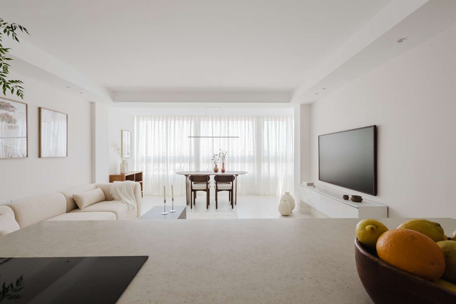 ESPECTACULAR APARTAMENTO DE LUJO EN PRIMERA LÍNEA DE MAR – 3 DORMITORIOS, REFORMADO EN 2025 Y VISTAS PANORÁMICAS AL MEDITERRÁNEO