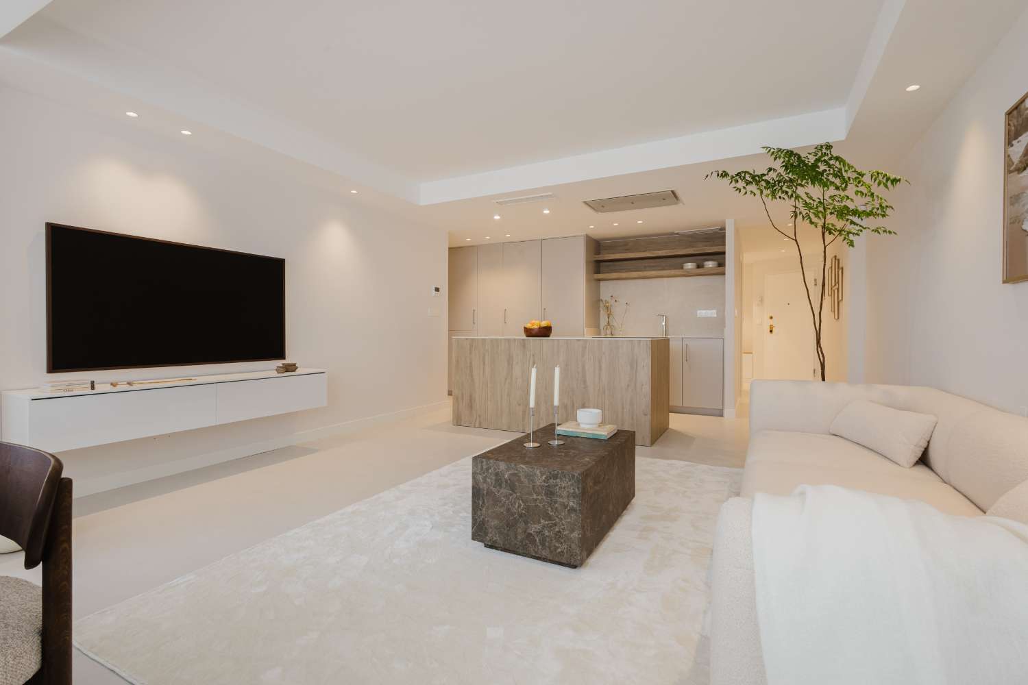 ESPECTACULAR APARTAMENTO DE LUJO EN PRIMERA LÍNEA DE MAR – 3 DORMITORIOS, REFORMADO EN 2025 Y VISTAS PANORÁMICAS AL MEDITERRÁNEO