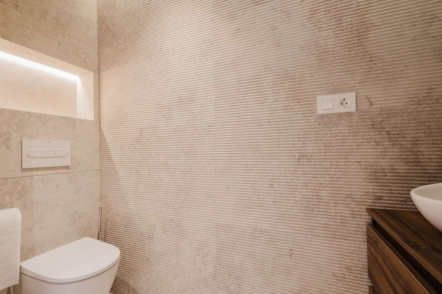 ESPECTACULAR APARTAMENTO DE LUJO EN PRIMERA LÍNEA DE MAR – 3 DORMITORIOS, REFORMADO EN 2025 Y VISTAS PANORÁMICAS AL MEDITERRÁNEO