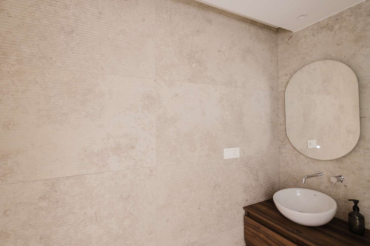 ESPECTACULAR APARTAMENTO DE LUJO EN PRIMERA LÍNEA DE MAR – 3 DORMITORIOS, REFORMADO EN 2025 Y VISTAS PANORÁMICAS AL MEDITERRÁNEO